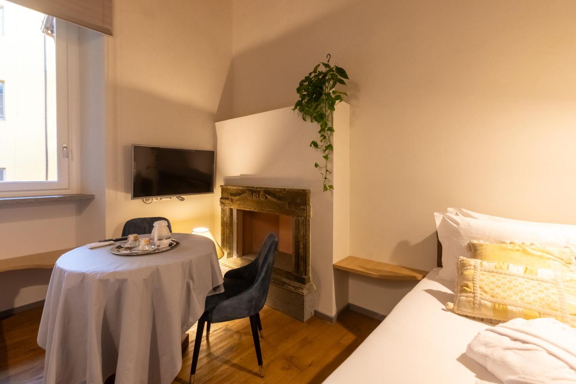 Fontana Di Trevi Roma Luxury Suite Ngoại thất bức ảnh