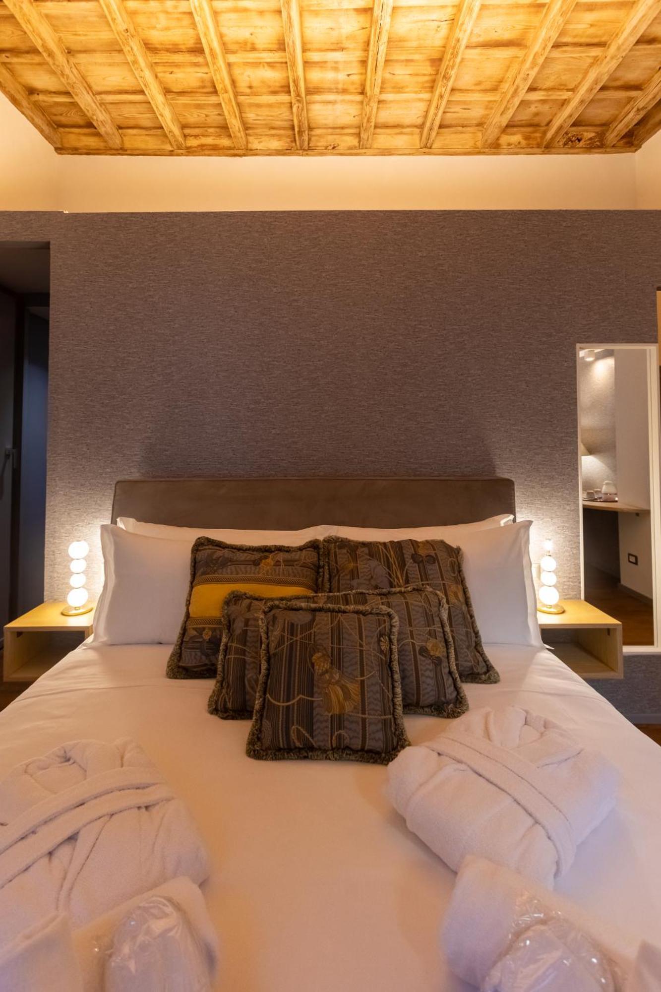 Fontana Di Trevi Roma Luxury Suite Ngoại thất bức ảnh
