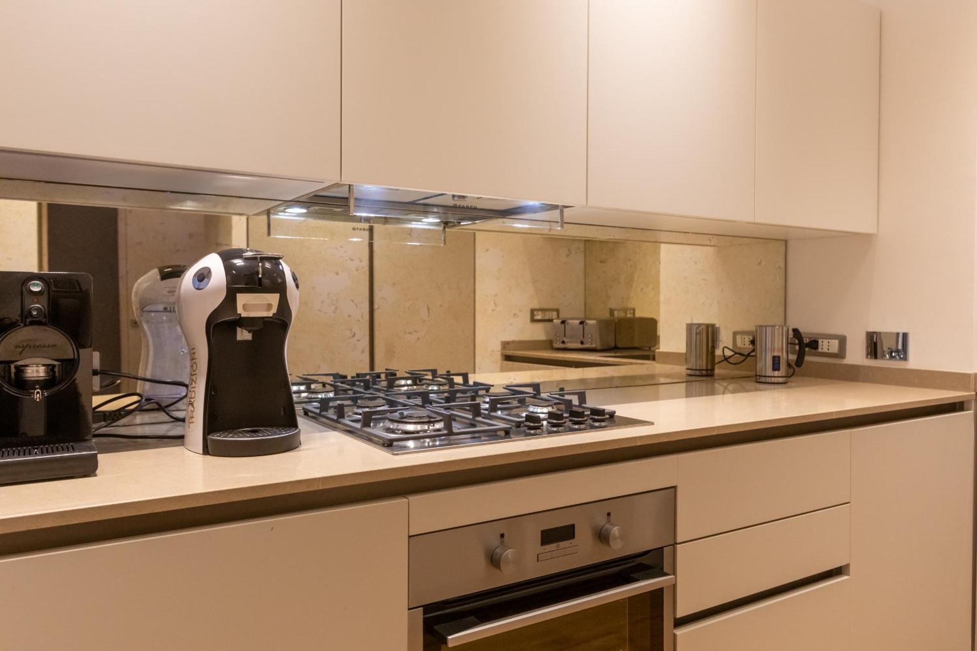 Fontana Di Trevi Roma Luxury Suite Ngoại thất bức ảnh